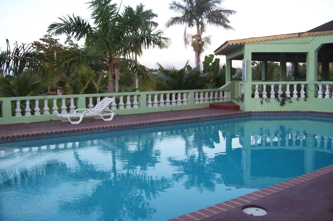 Hidden Paradise Resort Hotel Негрил Экстерьер фото